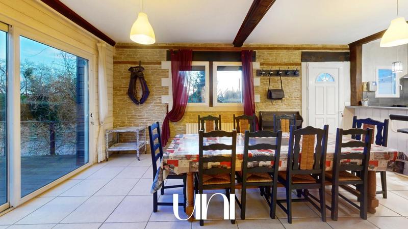 Maison - 630 m² - 30 pièces