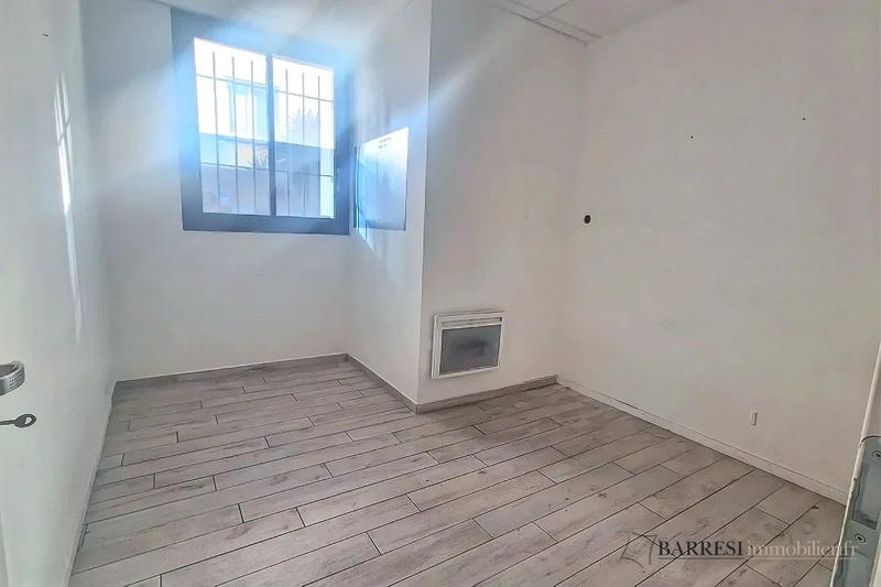 Local commercial - 44 m² - 3 pièces