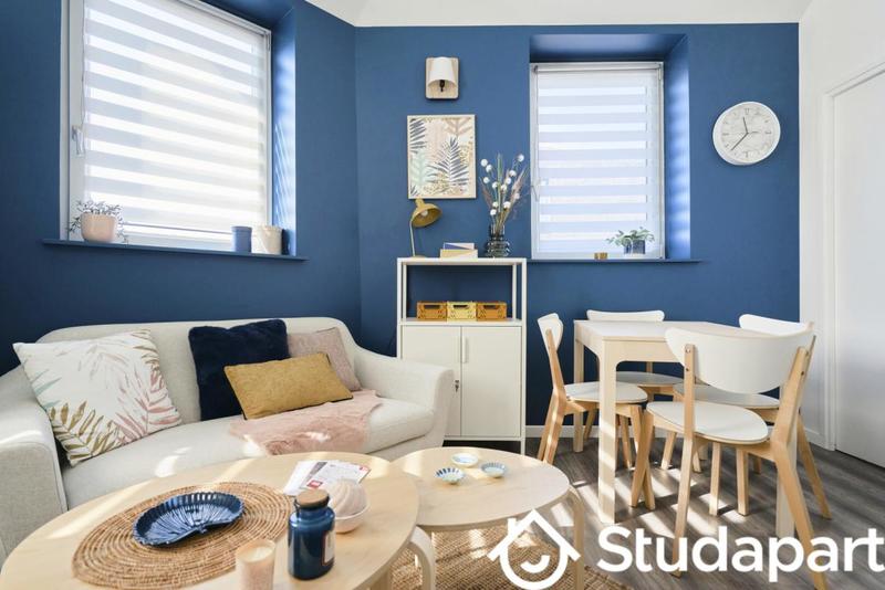 Chambre - 9 m² - 1 pièce