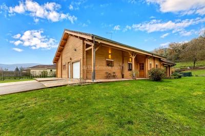 Maison - 204 m² - 6 pièces