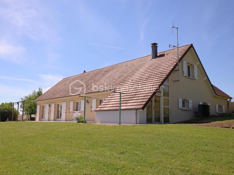 Maison - 163 m² - 5 pièces