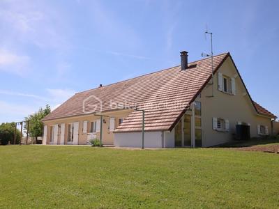 Maison - 163 m² - 5 pièces