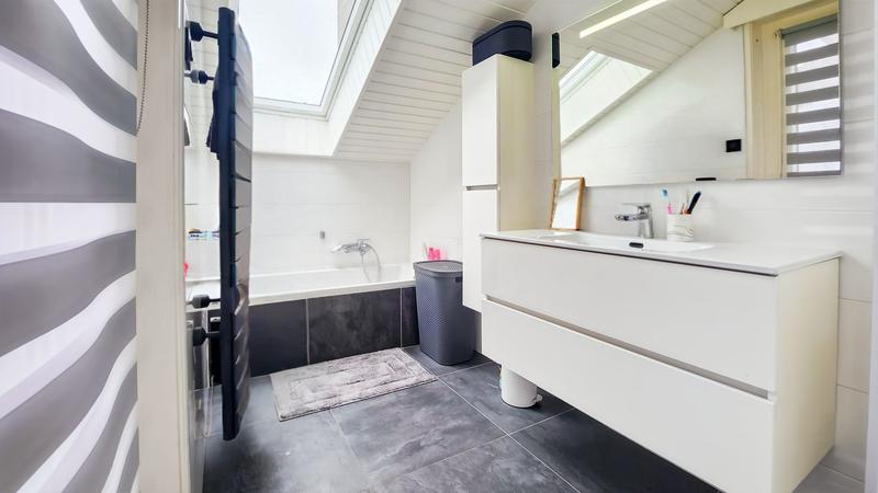 Villa - 297 m² - 6 pièces