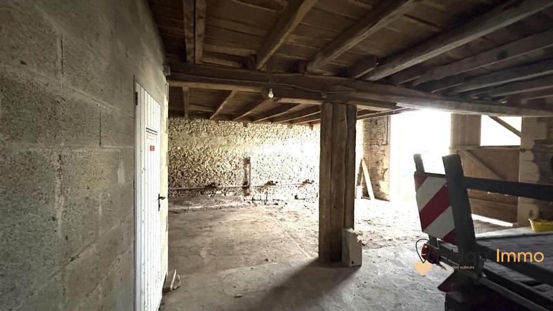 Maison ancienne - 195 m² - 2 pièces