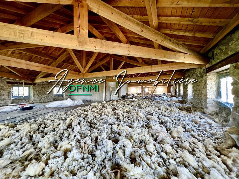 Maison - 846 m² - 26 pièces