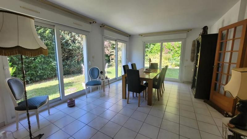 Maison - 181 m² - 5 pièces