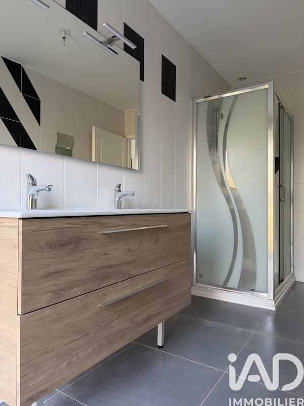 Maison - 208 m² - 6 pièces