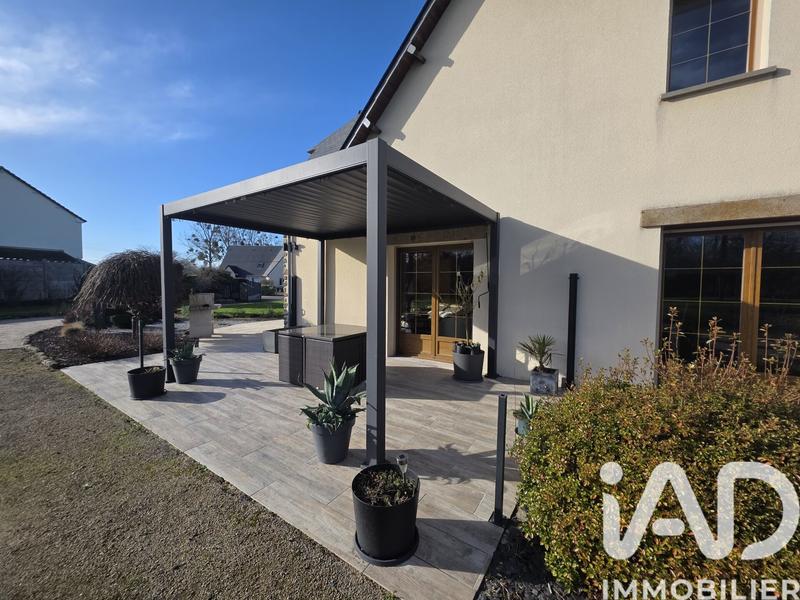 Maison - 208 m² - 6 pièces