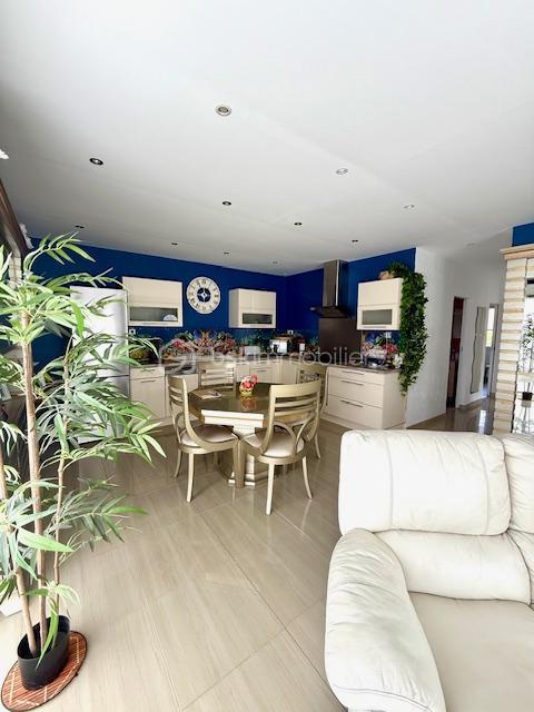 Maison - 75 m² - 4 pièces