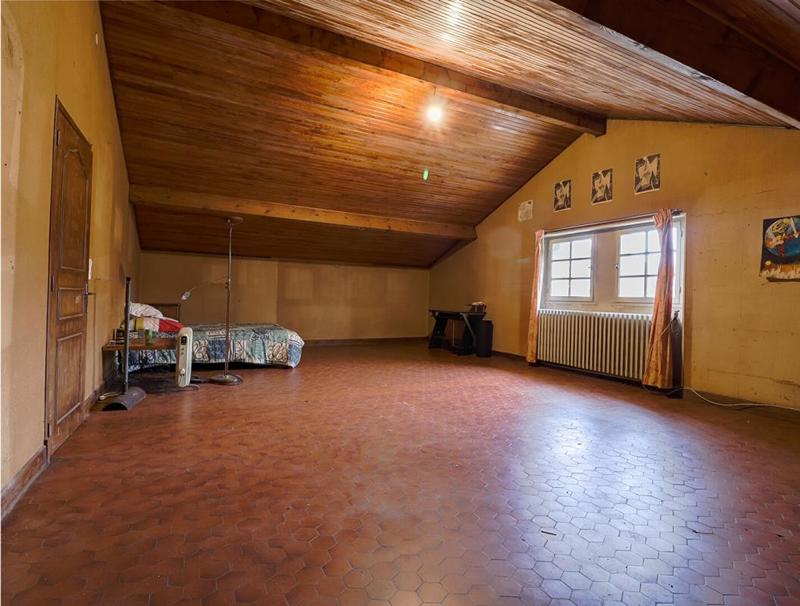 Maison - 298 m² - 9 pièces