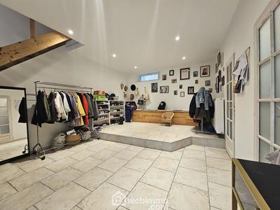 Maison - 309 m² - 8 pièces