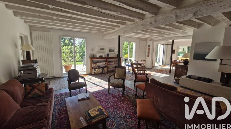 Maison - 250 m² - 9 pièces