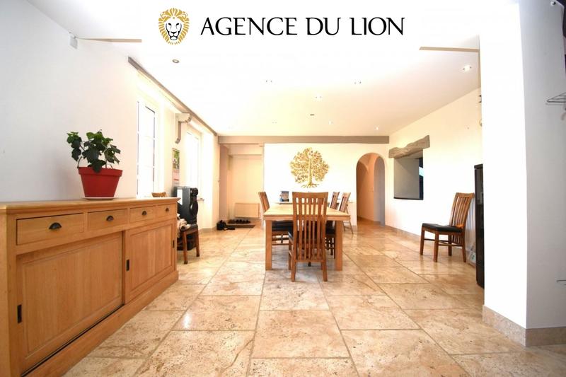 Longère - 235 m² - 9 pièces