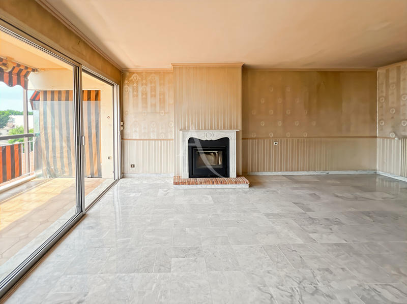 Appartement - 96 m² - 4 pièces