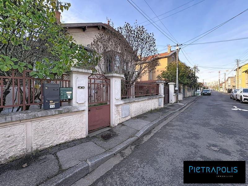 Maison traditionnelle - 123 m² - 6 pièces