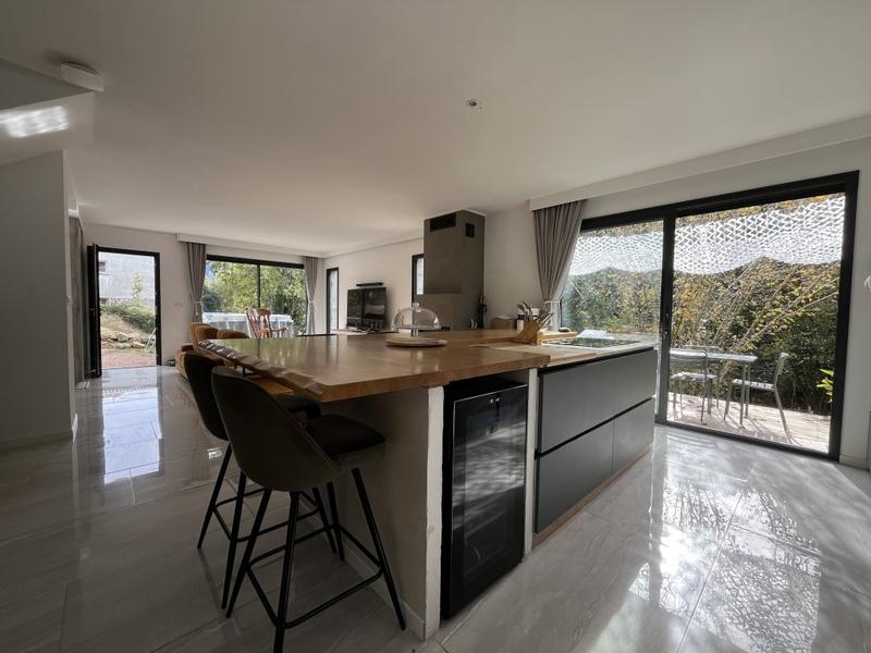 Maison - 148 m² - 5 pièces