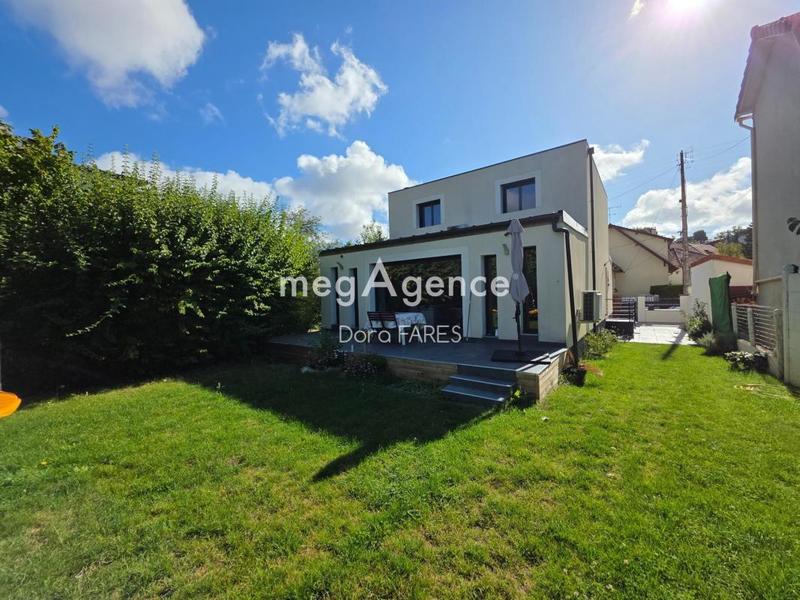 Maison - 147 m² - 7 pièces