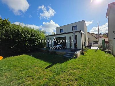 Maison - 147 m² - 7 pièces