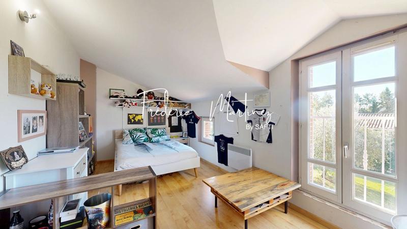 Maison - 205 m² - 8 pièces