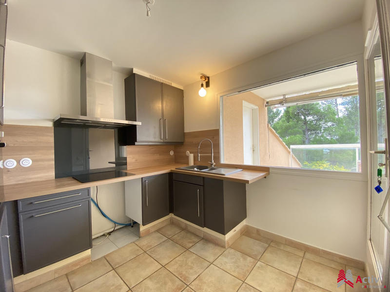 Appartement - 120 m² - 1 pièce