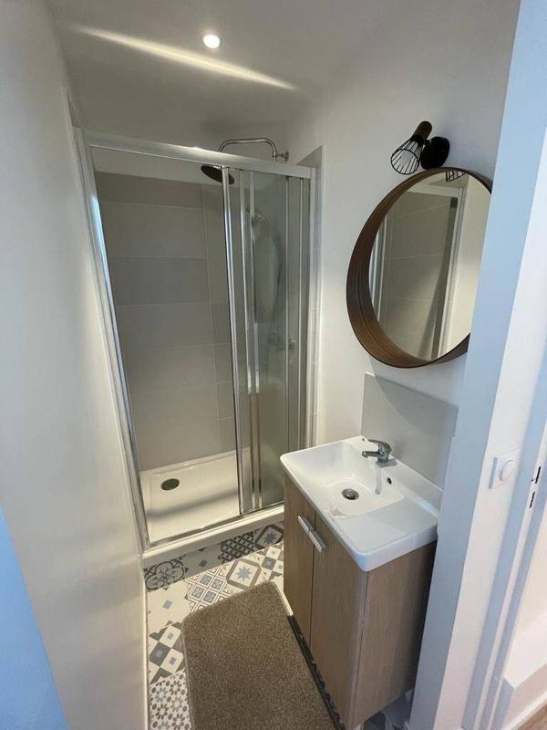 Appartement - 97 m² - 6 pièces