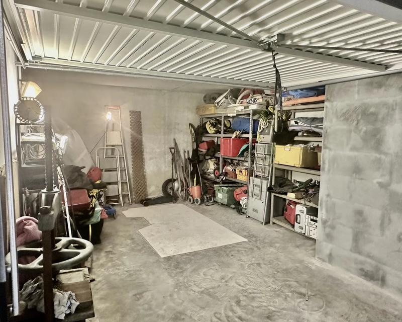 Parking / Garage - 17 m²