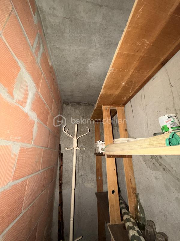 Parking / Garage - 1 m²