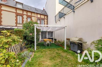 Maison - 97 m² - 5 pièces
