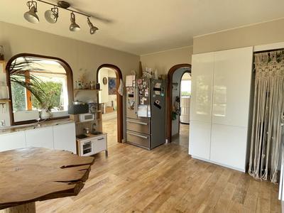 Maison - 190 m² - 8 pièces