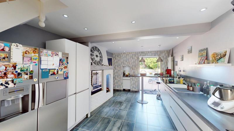 Maison - 265 m² - 7 pièces