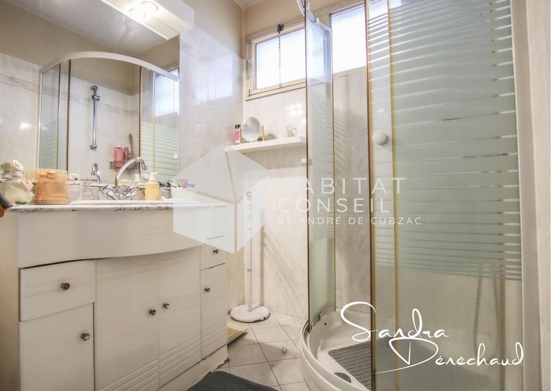 Maison - 94 m² - 7 pièces