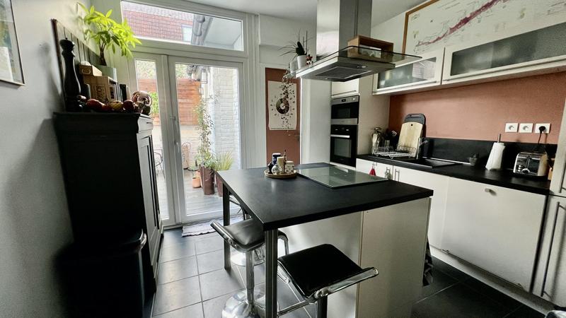 Maison - 137 m² - 6 pièces