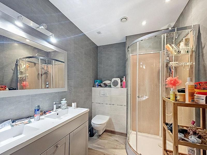 Maison - 200 m² - 9 pièces