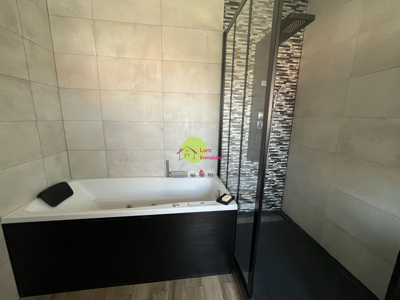 Maison contemporaine - 122 m² - 6 pièces