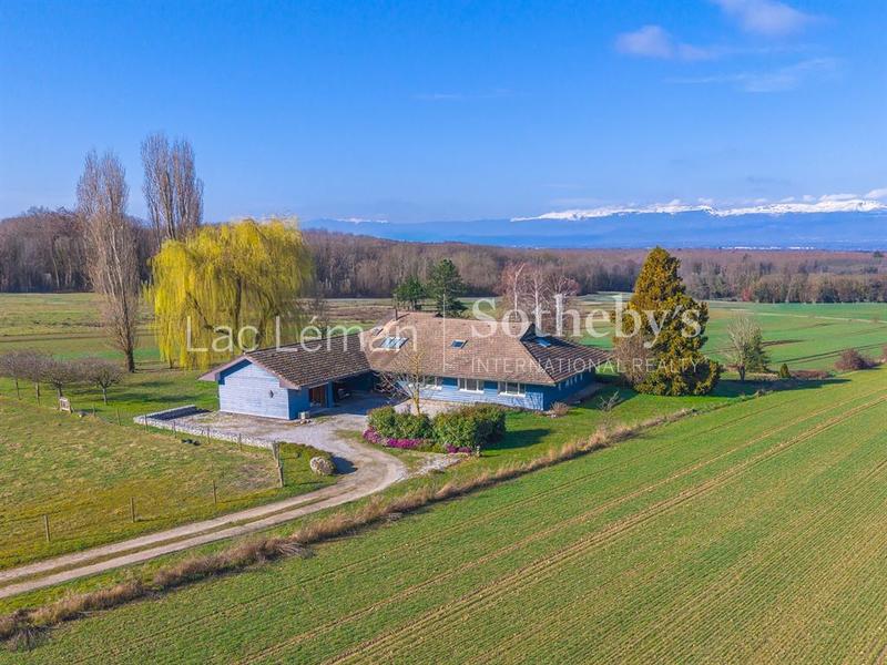 Maison - 350 m² - 9 pièces