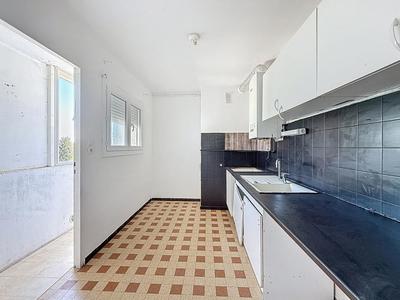 Appartement - 83 m² - 5 pièces