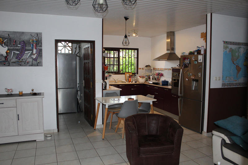 Maison - 94 m² - 4 pièces