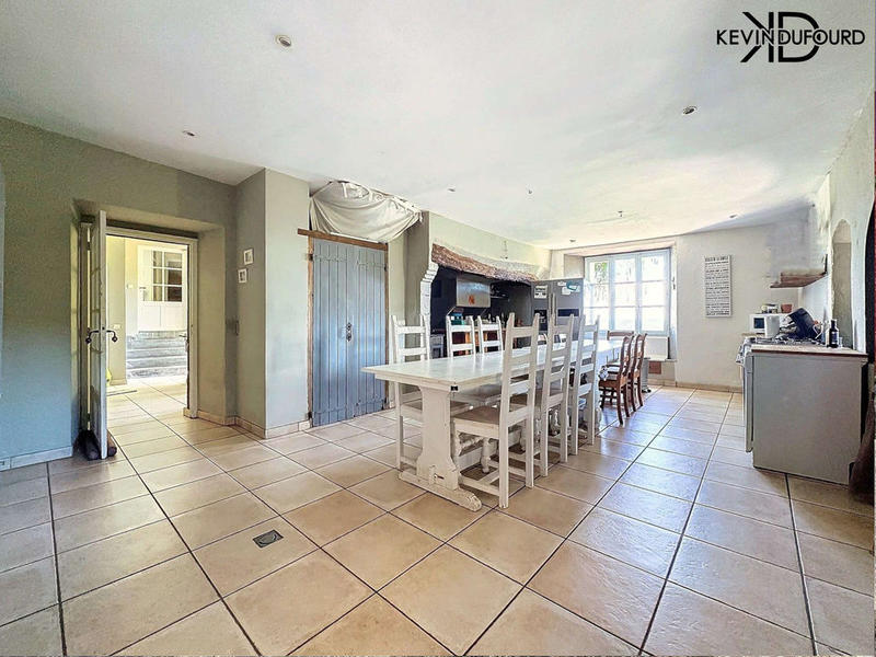 Mas - 317 m² - 11 pièces