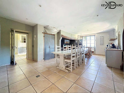 Mas - 317 m² - 11 pièces