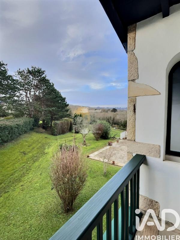 Maison de maîtres - 300 m² - 10 pièces