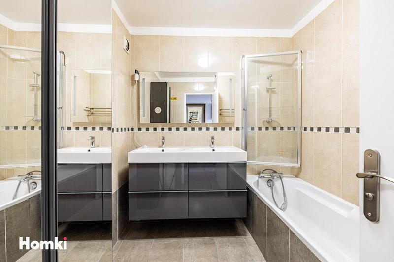 Appartement - 80 m² - 3 pièces