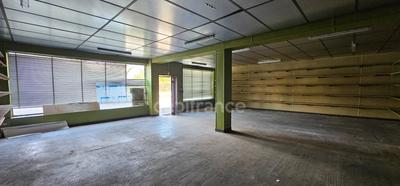 Local d'activité / Entrepôt - 1 300 m² - 12 pièces