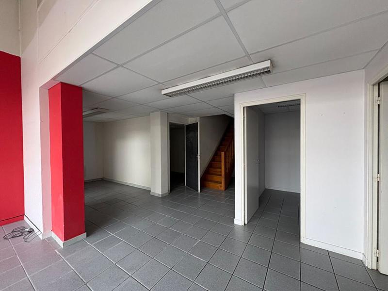 Local commercial - 204 m²
