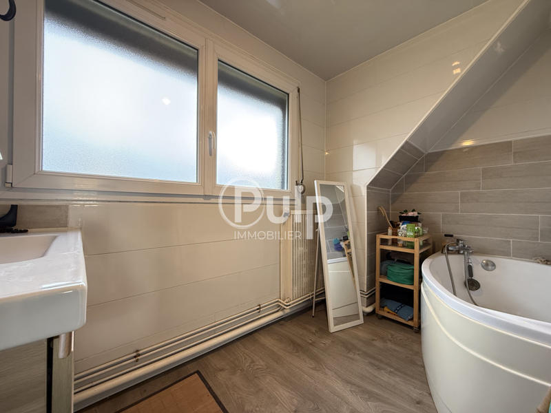 Maison - 97 m² - 5 pièces