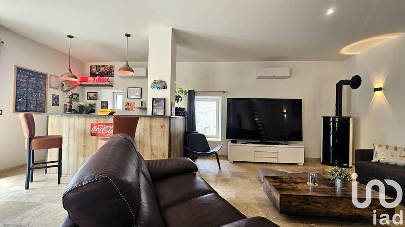 Maison - 251 m² - 7 pièces