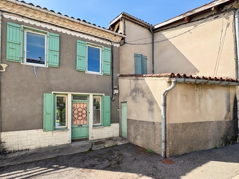 Maison de village - 110 m² - 3 pièces