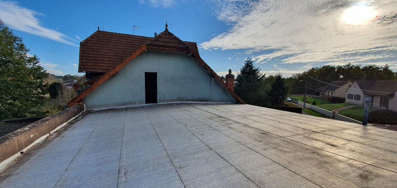 Maison - 200 m² - 7 pièces