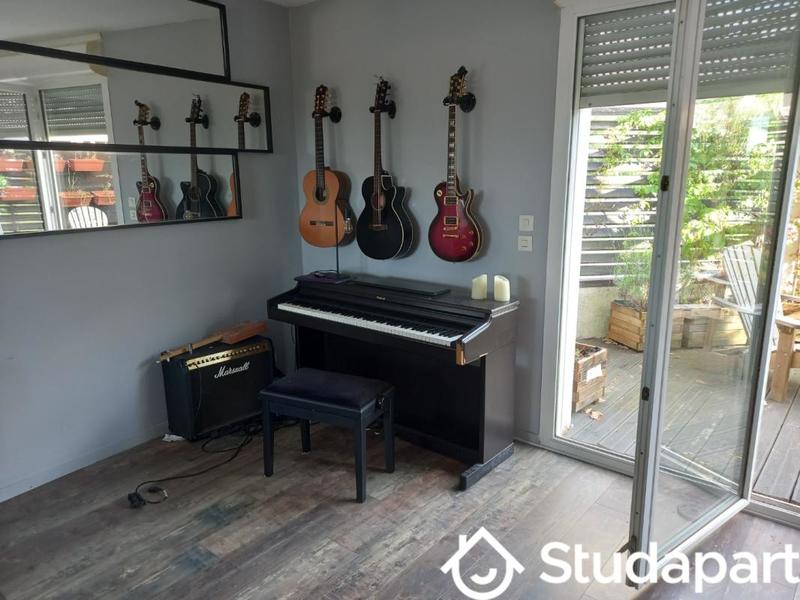 Chambre - 10 m² - 1 pièce