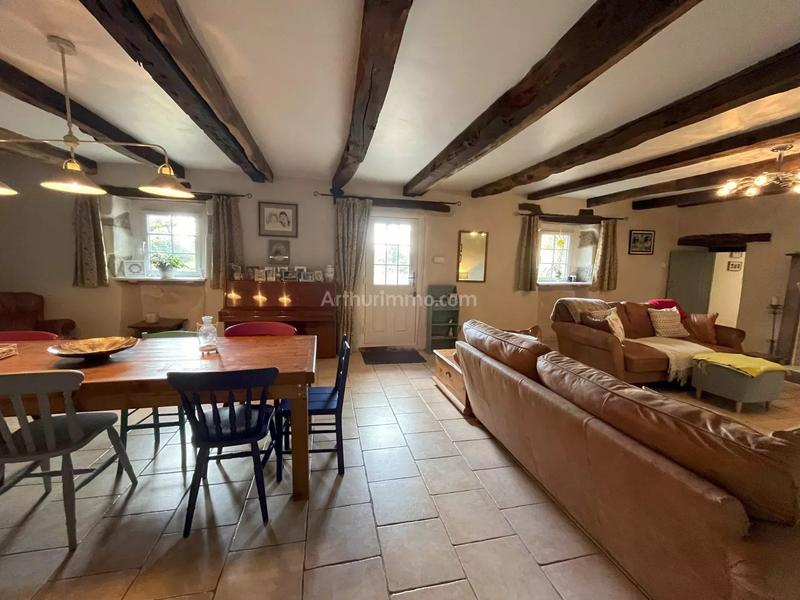 Maison - 241 m² - 13 pièces