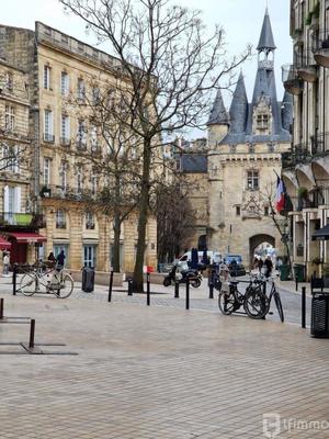 Maison - 476 m² - 10 pièces